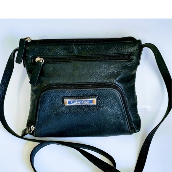 Calvin Klein small handbag - Picture 6 of 12